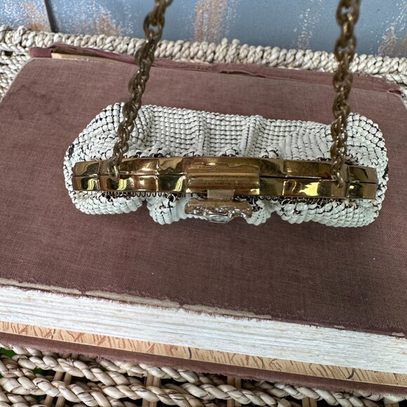 Whiting & Davis Vintage Alumesh Scallop Edge Rhinestone Clasp Mini Bag Cream - Picture 8 of 16